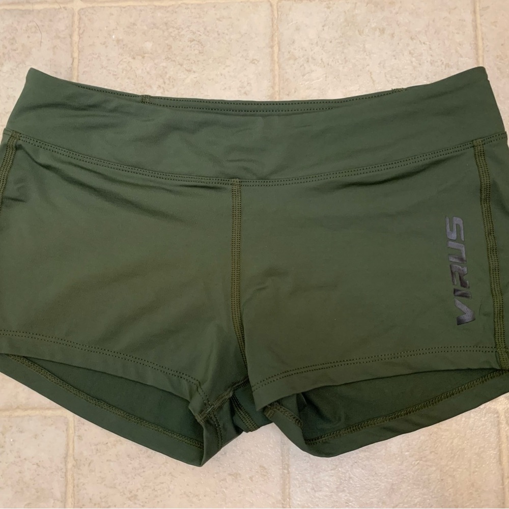 Virus Women’s Small Green Shorts